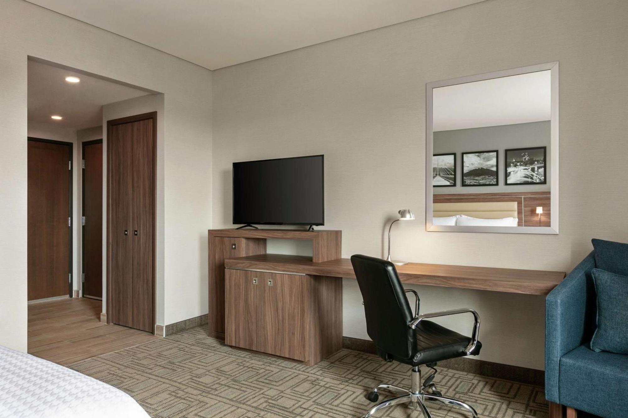 Hampton Inn By Hilton Monterrey Apodaca Eksteriør billede
